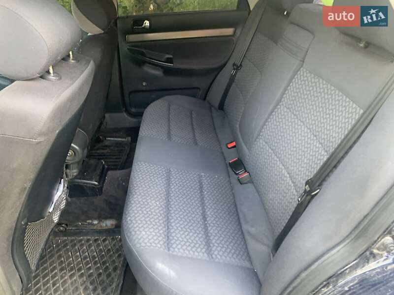 Седан Audi A4 1995 в Летичеве фото 10 Седан Audi A4 1995 в Летичеве
