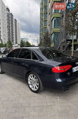 Седан Audi A4 2012 в 