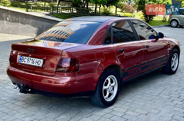Седан Audi A4 1996 в 