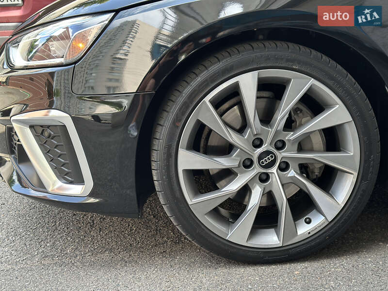 Седан Audi A4 2020 в Києві