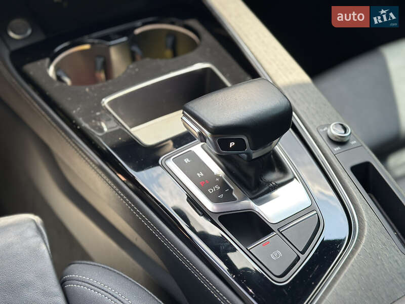 Седан Audi A4 2020 в Києві