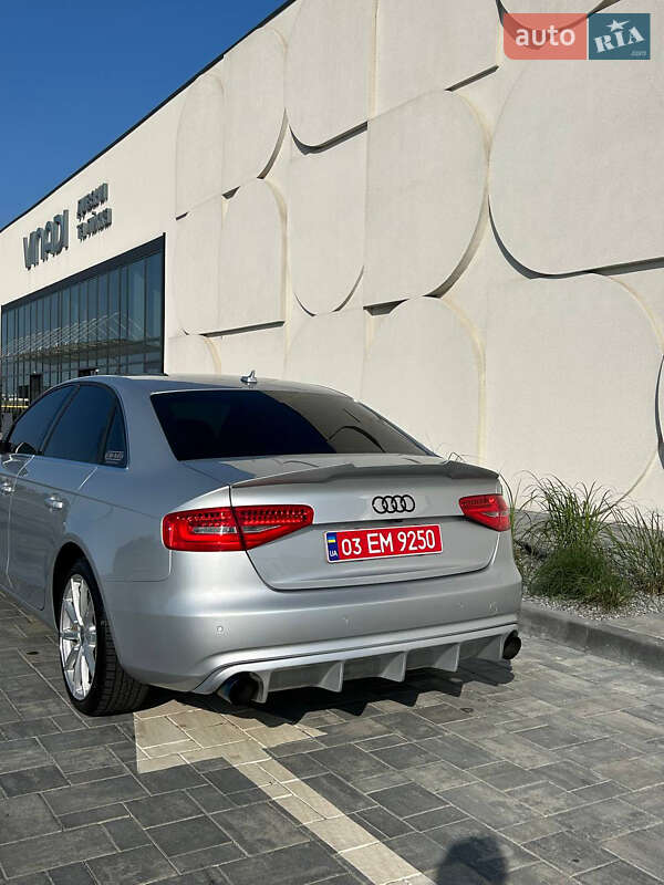 Седан Audi A4 2013 в Луцке