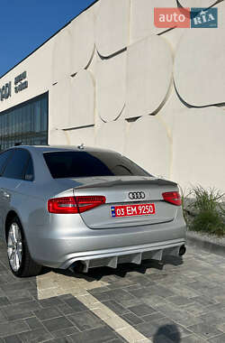 Седан Audi A4 2013 в 
