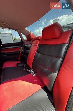 Седан Audi A4 1995 в 
