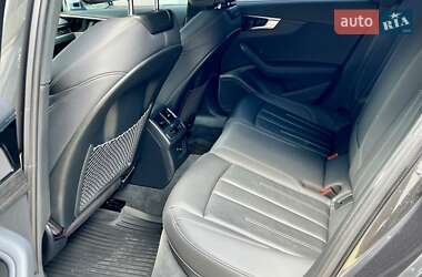 Седан Audi A4 2020 в 
