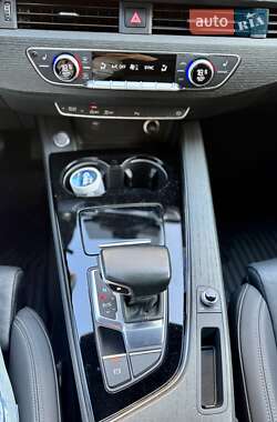 Седан Audi A4 2020 в 