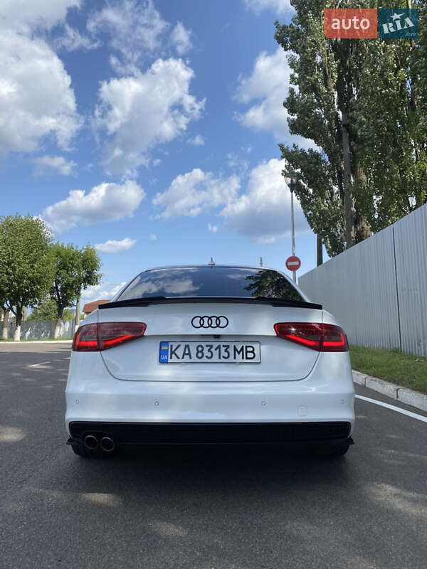 Седан Audi A4 2015 в Києві