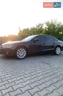 Седан Audi A4 2012 в 