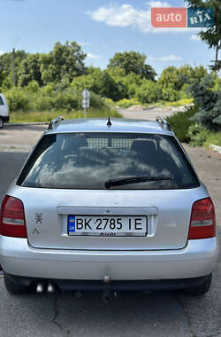 Универсал Audi A4 2000 в 