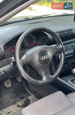 Универсал Audi A4 2000 в 