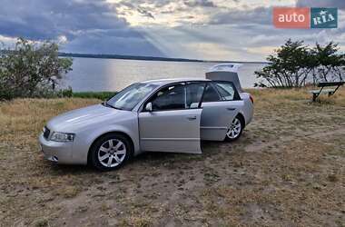 Седан Audi A4 2003 в Запорожье