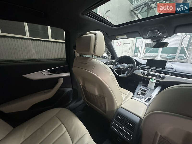 Седан Audi A4 2016 в Горишних Плавнях