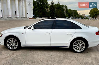 Седан Audi A4 2015 в 