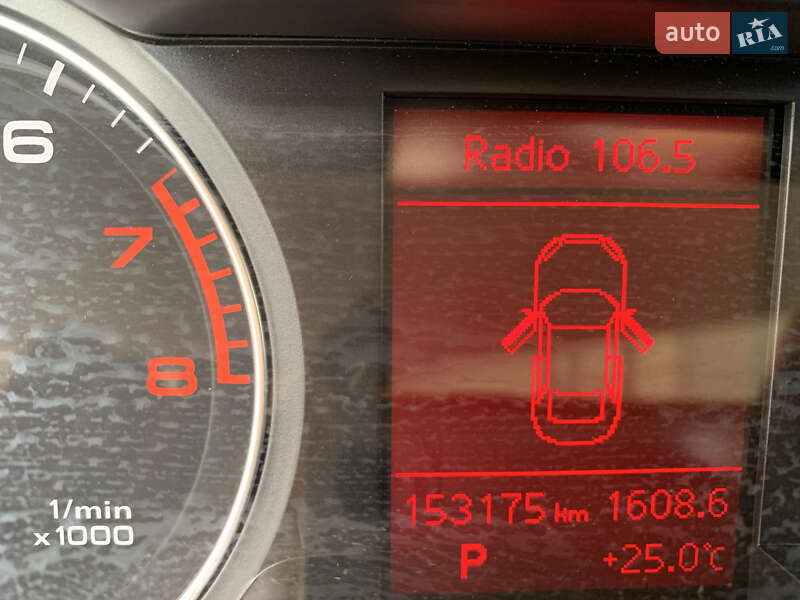 Седан Audi A4 2010 в Ирпене