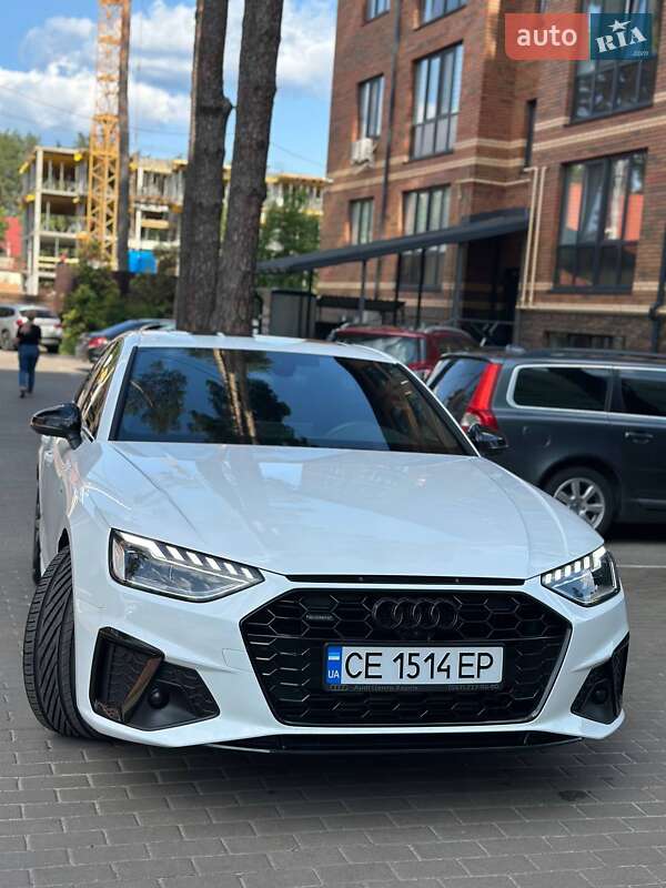 Седан Audi A4 2022 в Киеве