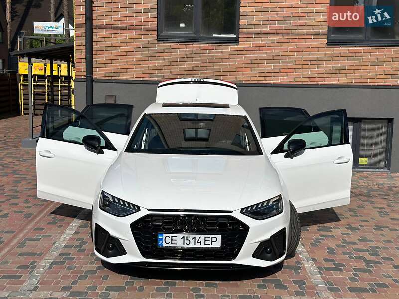 Седан Audi A4 2022 в Киеве