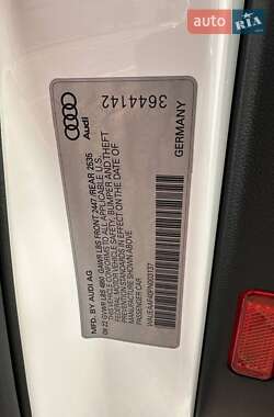 Седан Audi A4 2022 в 
