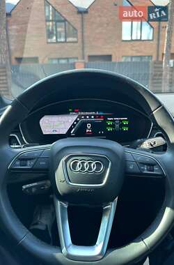 Седан Audi A4 2022 в 