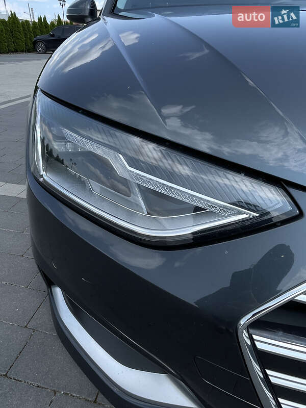 Универсал Audi A4 2021 в Мукачево