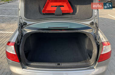 Седан Audi A4 2001 в 