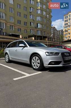 Универсал Audi A4 2013 в 