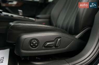 Седан Audi A4 2020 в 