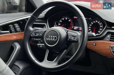 Седан Audi A4 2020 в 