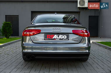 Седан Audi A4 2015 в 