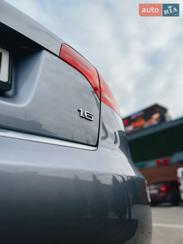 Седан Audi A4 2005 в Виннице