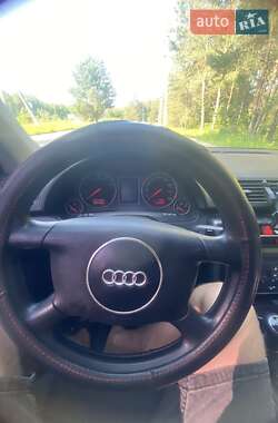 Седан Audi A4 2001 в 