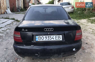 Седан Audi A4 1996 в 
