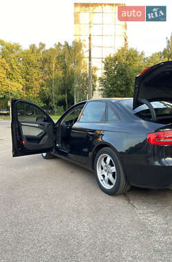 Седан Audi A4 2013 в 