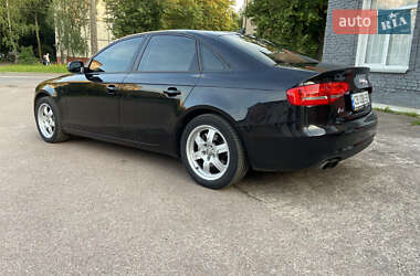 Седан Audi A4 2013 в 
