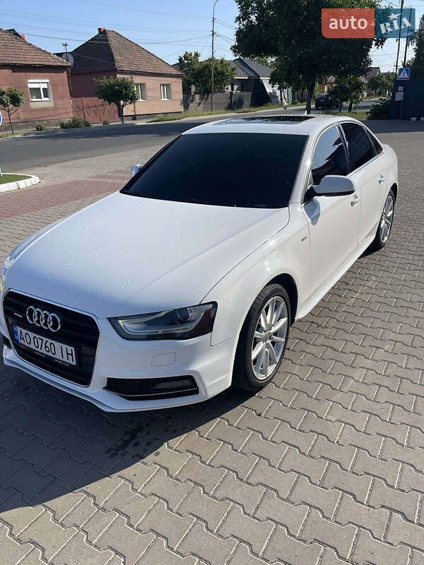 Седан Audi A4 2015 в 