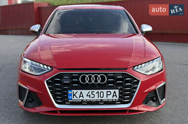 Седан Audi A4 2020 в 