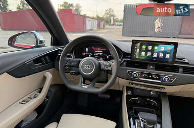 Седан Audi A4 2020 в 