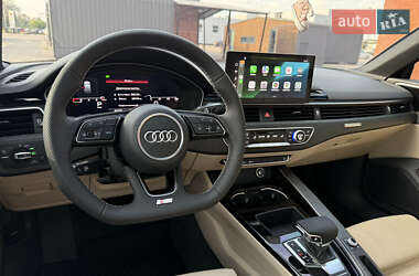 Седан Audi A4 2020 в 