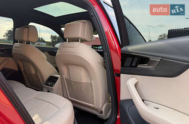 Седан Audi A4 2020 в 