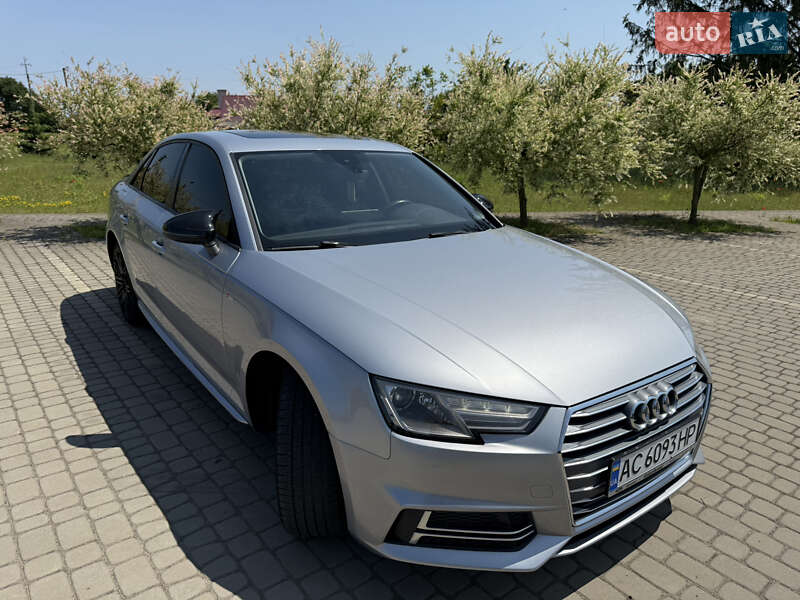 Седан Audi A4 2018 в Луцке