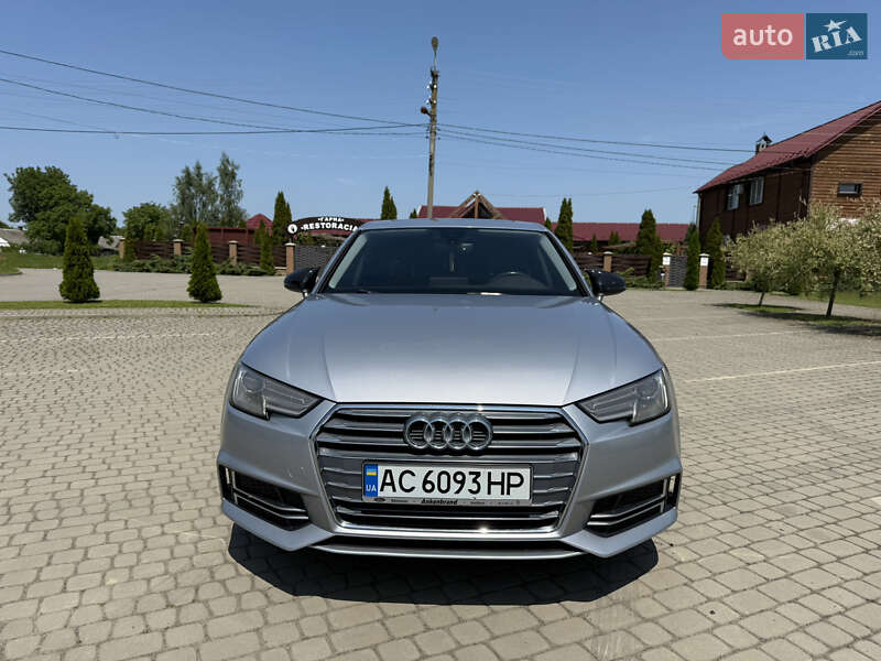 Седан Audi A4 2018 в Луцке