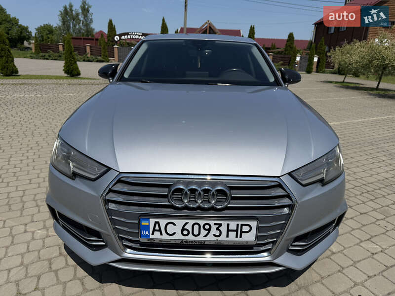 Седан Audi A4 2018 в Луцке