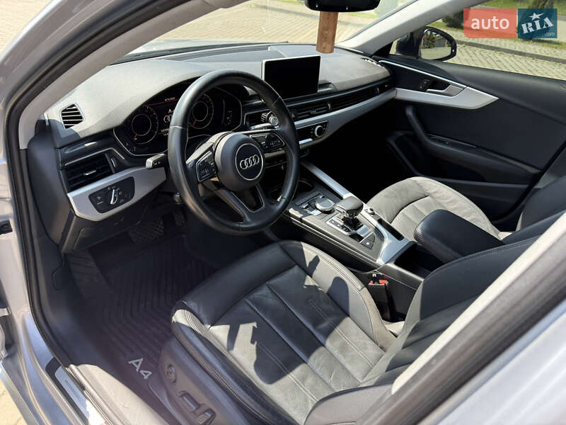 Седан Audi A4 2018 в Луцке