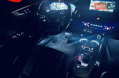 Седан Audi A4 2018 в 