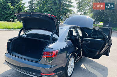 Седан Audi A4 2018 в 