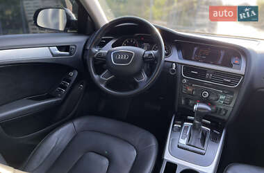 Седан Audi A4 2013 в 