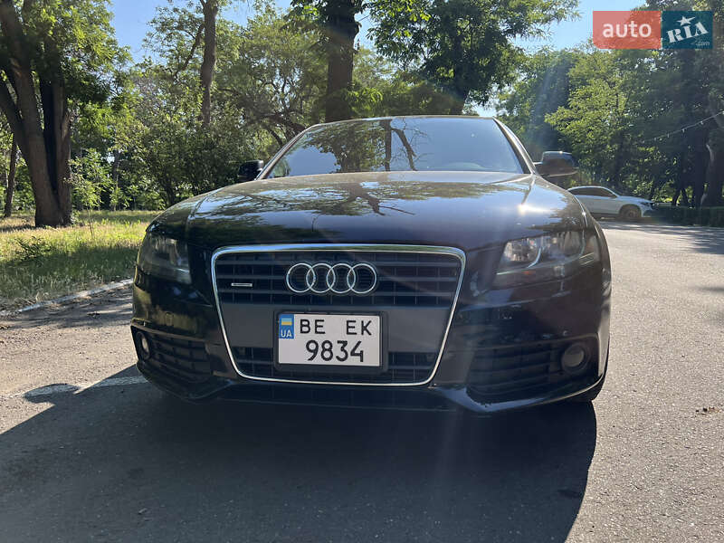 Седан Audi A4 2010 в Одессе