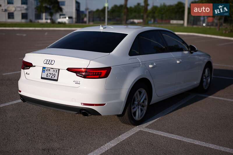 Седан Audi A4 2017 в Житомирі
