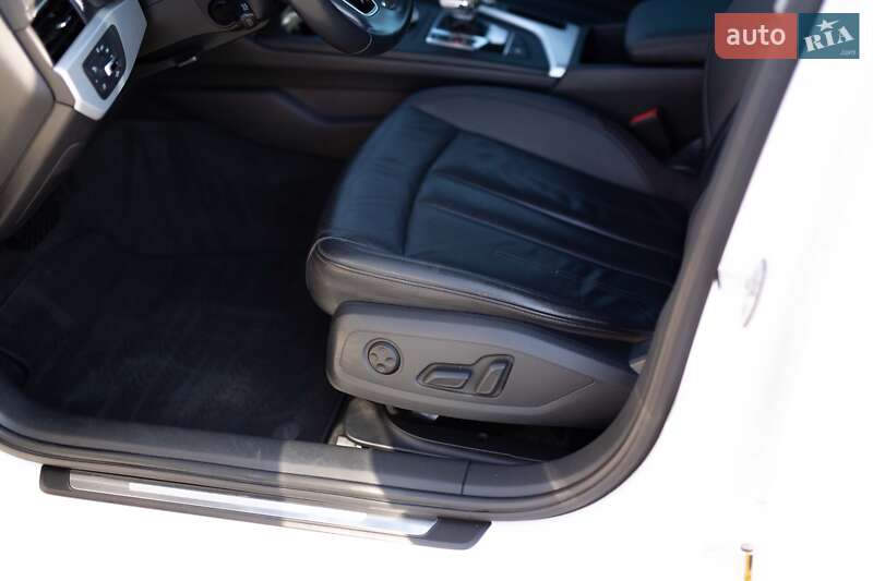 Седан Audi A4 2017 в Житомирі