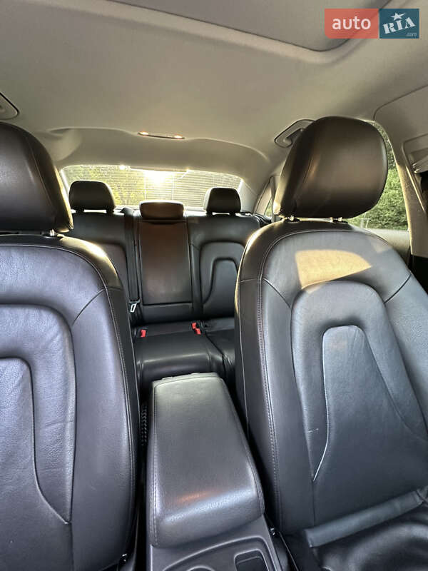 Седан Audi A4 2012 в Львове