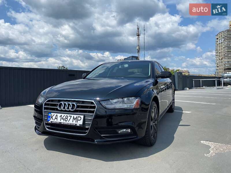 Седан Audi A4 2013 в Киеве